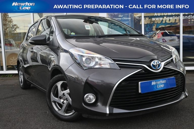 image for 2016 Toyota Yaris 1.5 VVT-h Icon Hatchback 5dr Petrol Hybrid E-CVT Euro 6 (Safety Sense) (101 Hat...
