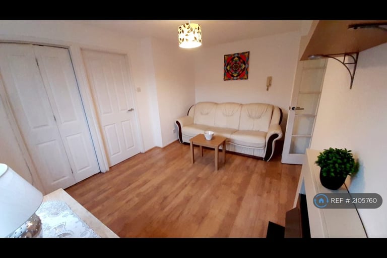 1 bedroom flat in John Silken Lane, London, SE8 (1 bed) (#2105760)