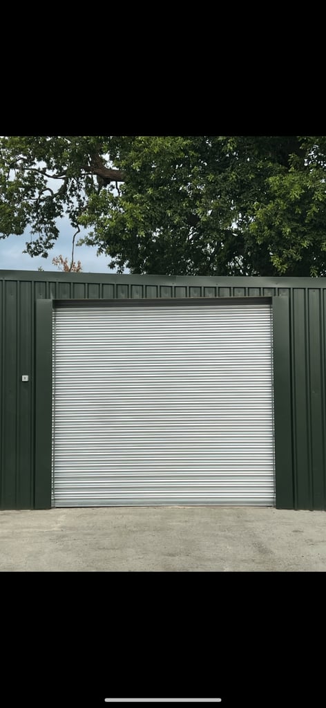 image for Large Commercial Unit/ Workshop to Rent