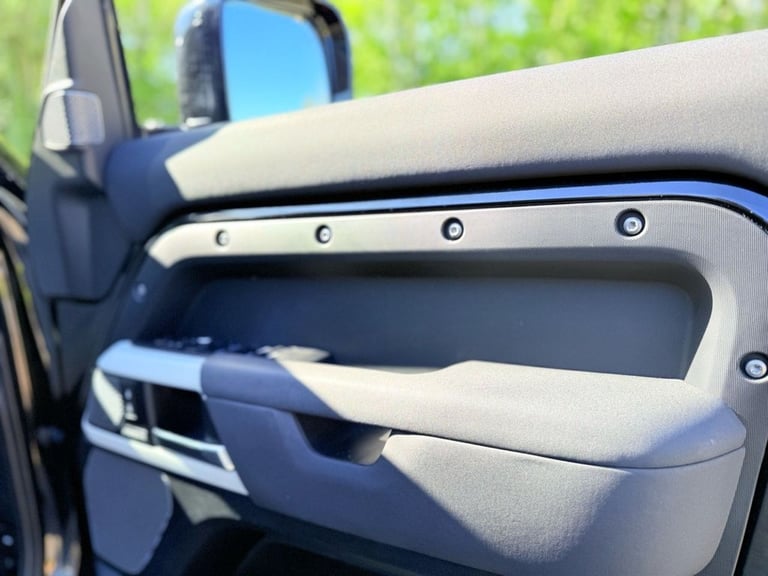 2020 Land Rover Defender 2.0 SD4 SE SUV 5dr Diesel Auto 4WD Euro 6 (s/s) (240 ps) ESTATE Diesel A...