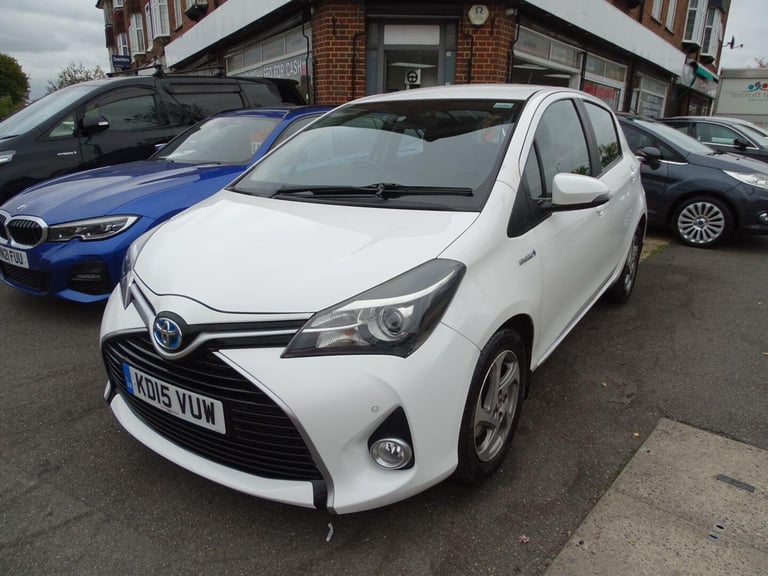 2015 Toyota Yaris 1.5 VVT-h Icon Hatchback 5dr Petrol Hybrid E-CVT Euro 6 (101 ps) HATCHBACK Petr...