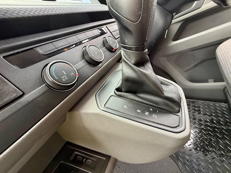 2021 Volkswagen Transporter 2.0 TDI T30 Startline DSG FWD SWB Euro 6 (s/s) 5dr PANEL VAN Diesel A...