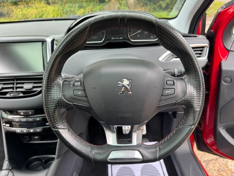 2016 Peugeot 208 1.2 Puretech Gt Line Hatchback HATCHBACK Petrol Manual