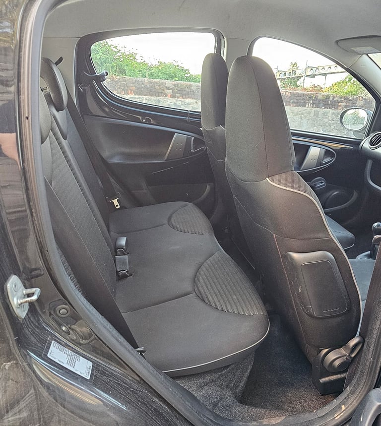 Peugeot, 107, Hatchback, 2014, Manual, 998 (cc), 5 doors