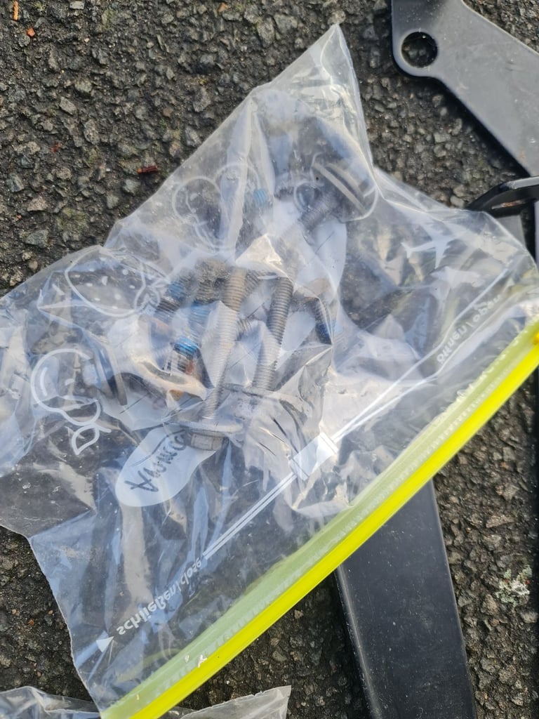 Ford Ranger Wildtrak  Roll-up Cover With Plastic Roof Top Black 2021 Model