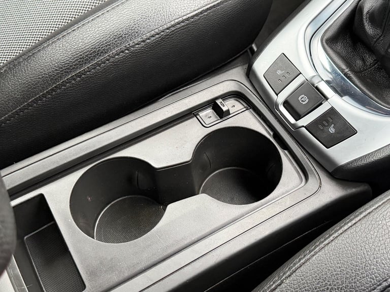 2015 Vauxhall Antara 2.2 CDTi Exclusiv 2WD Euro 5 (s/s) 5dr HATCHBACK Diesel Manual