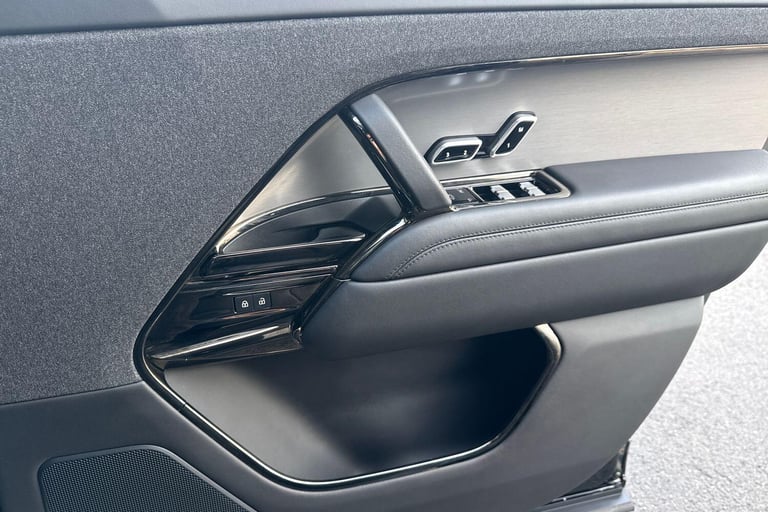 2023 Land Rover Range Rover Sport 3.0 P440e 38.2kWh Dynamic SE SUV 5dr Petrol Plug-in Hybrid Auto...