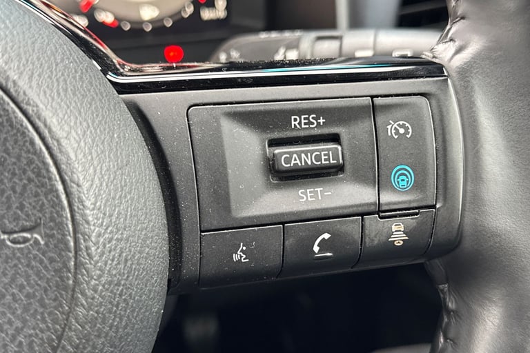 2021 Nissan Qashqai 1.3 DiG-T MH Tekna 5dr Hatchback Petrol Manual