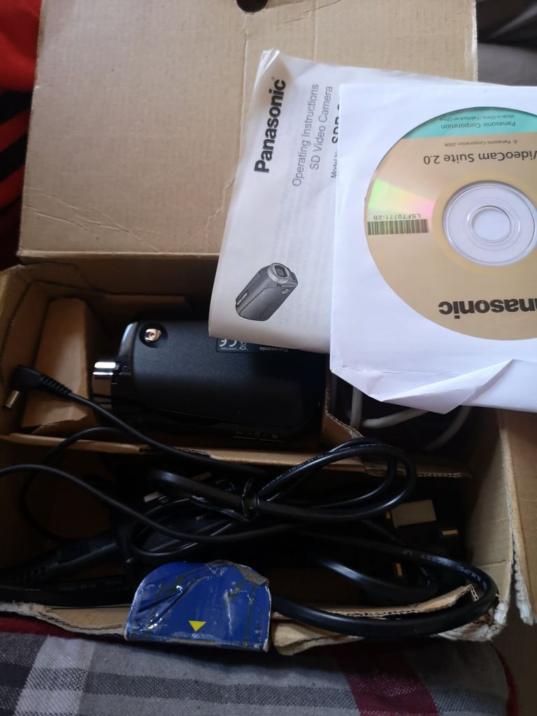 image for PANASONIC CAMCORDER SDR-S15 AS NEW NO SD CARD GREAT BUY