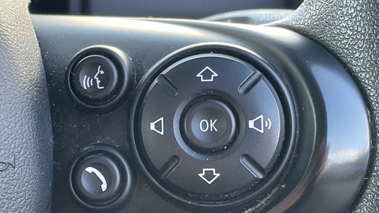 2020 MINI Hatch 1.5 One Classic II 5dr [Comfort/Nav Pack] HATCHBACK PETROL Manual