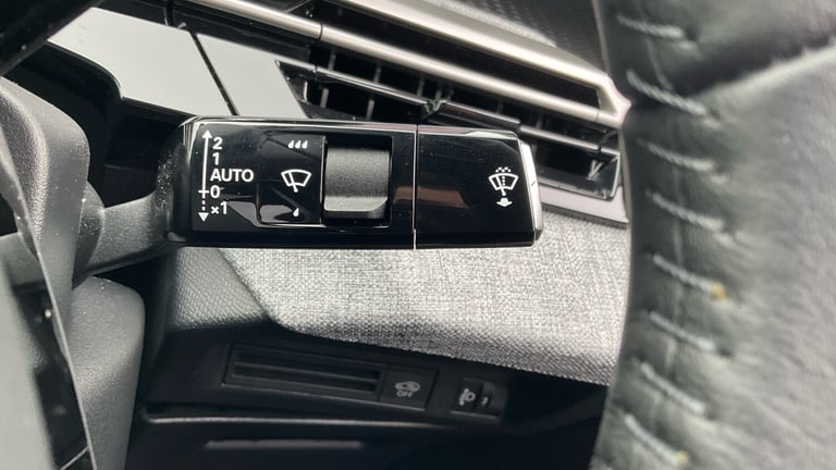 2025 Peugeot 3008 1.2 Hybrid 136 Allure 5dr e-DSC6 Petrol Estate Estate Petrol Automatic