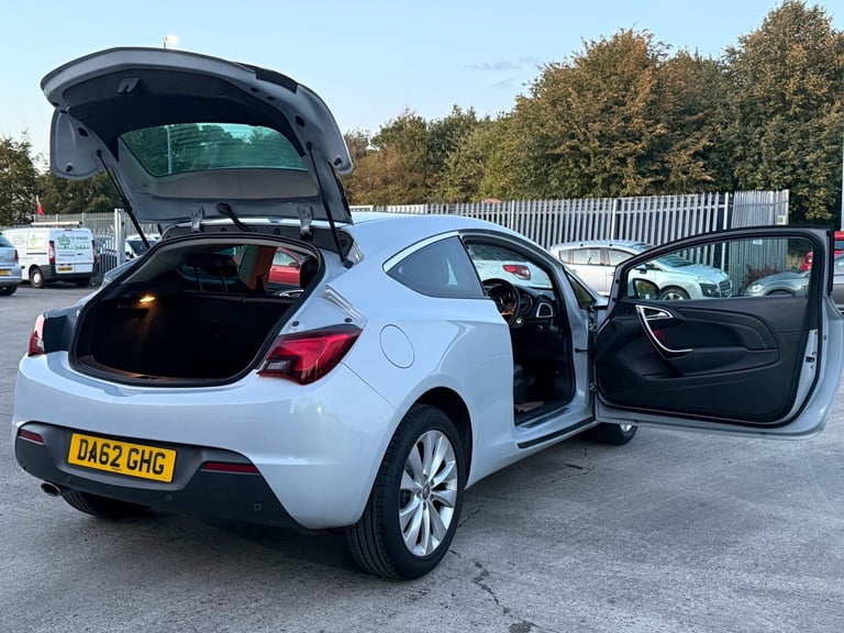 2012 Vauxhall Astra GTC 2.0 CDTi 16V SRi 3dr Auto HATCHBACK Diesel Automatic