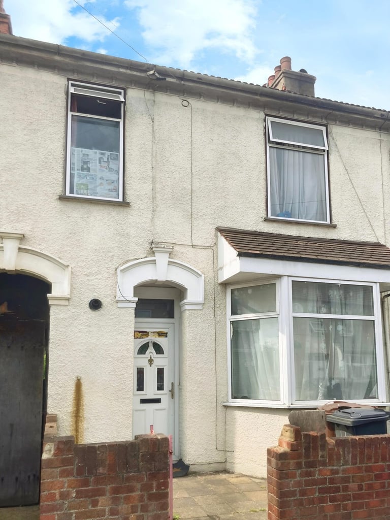 4 bedroom house in 4-Bedroom House for Sale, IG11