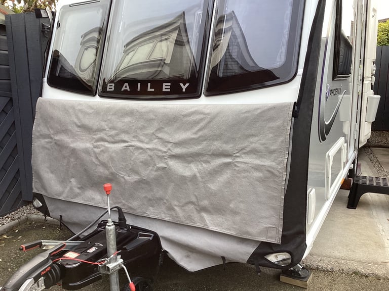 Caravan towcover