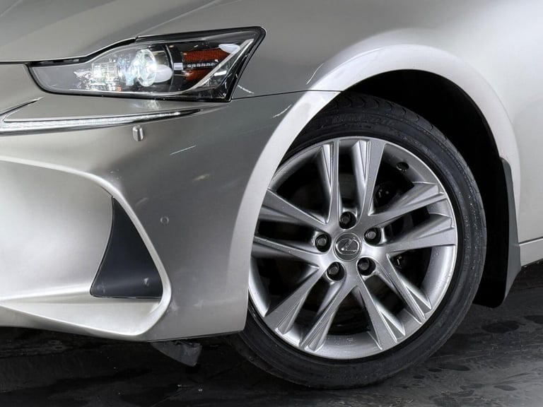 2018 Lexus IS 300h Executive Edition 4dr CVT Auto SALOON PETROL/ELECTRIC Automatic