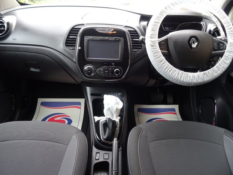 2016 Renault Captur 1.2 TCE Dynamique S Nav 5dr Automatic **LOW MILEAGE*ONLY 10000 MILES** HATCHB...