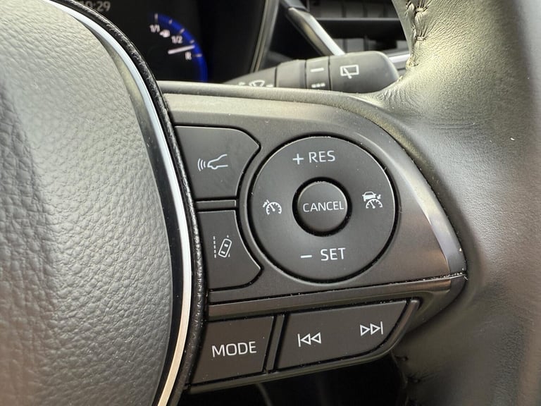 2019 Toyota Corolla 2.0 VVT-h Design Hatchback 5dr Petrol Hybrid CVT Euro 6 (s/s) (184 ps) Hatchb...