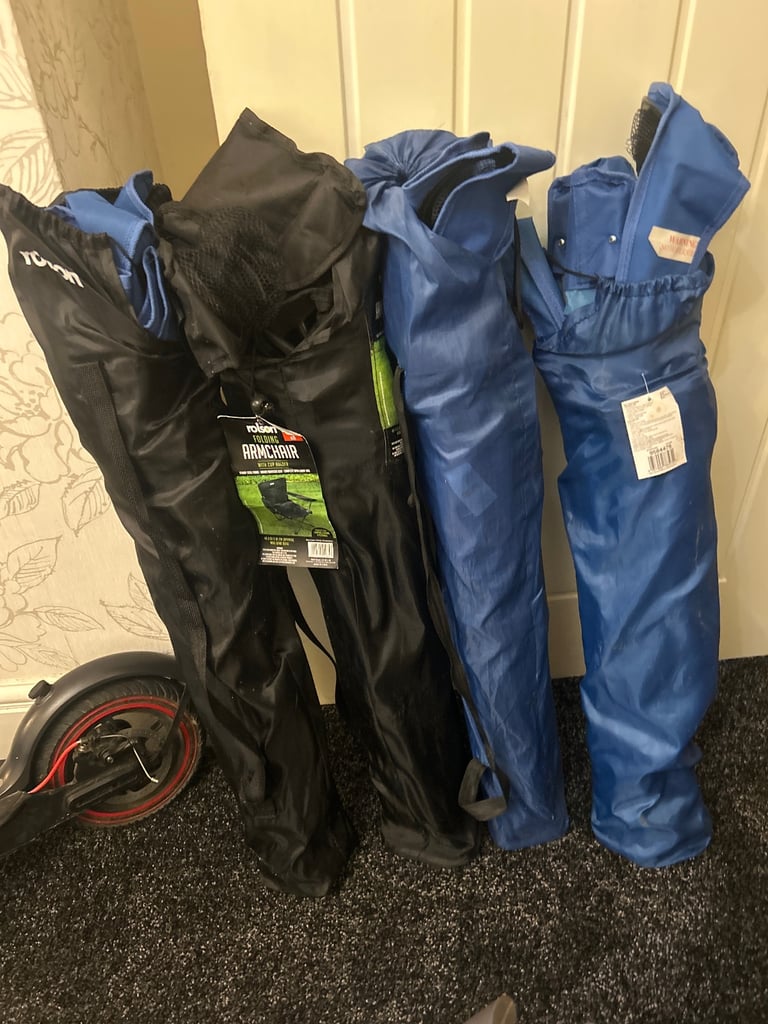 4 camping chairs 