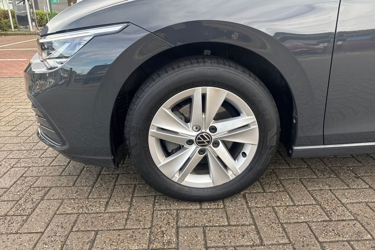  Volkswagen Golf 1.5 Etsi Mhev Life Hatchback 5dr Petrol Hybrid Dsg Euro 6 s/s