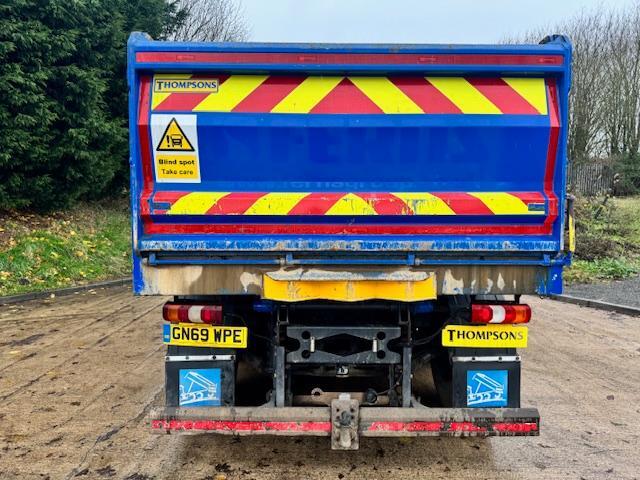 2019 69 Mercedes Econic 3235 E6 8x4 rear steer steel tipper epsilon crane & grab