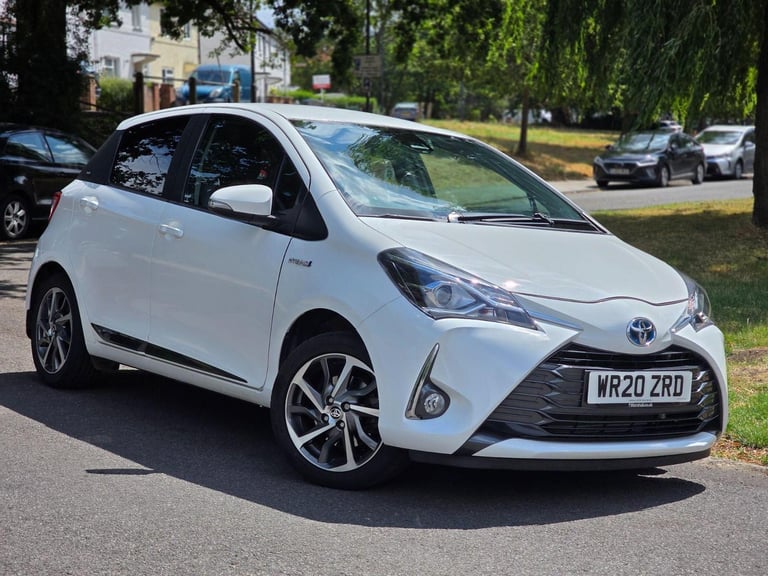 2020 Toyota Yaris 1.5 VVT-h Y20 Bi-tone E-CVT Euro 6 (s/s) 5dr HATCHBACK Petrol/