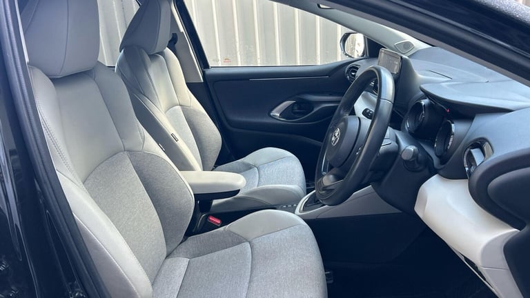2022 Toyota Yaris 1.5 VVT-h Excel Hatchback 5dr Petrol Hybrid E-CVT Euro 6 (s/s) (116 ps) HATCHBA...