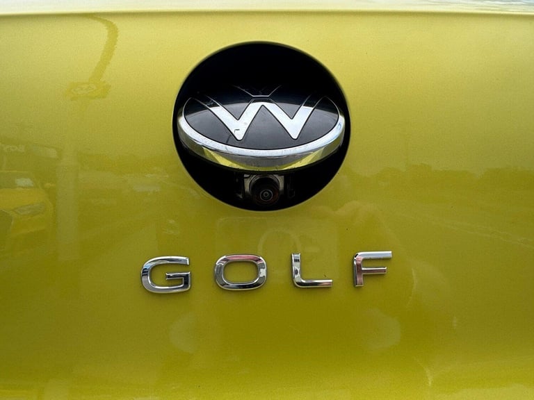 VOLKSWAGEN GOLF 1.5 eTSI MHEV Style Yellow Auto Petrol Hybrid 2022