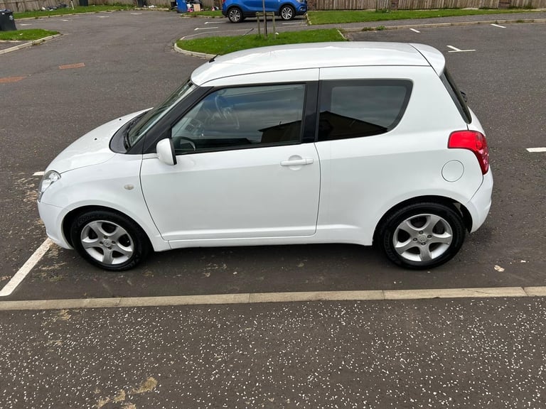 SUZUKI SWIFT 1.3 PETROL ONLY 36.000 LOW MILES MOT MARCH 26 FANTASTIC CONDITION 