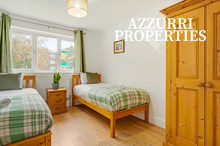 SHORT STAYS | 3 BED | MANOR PARK