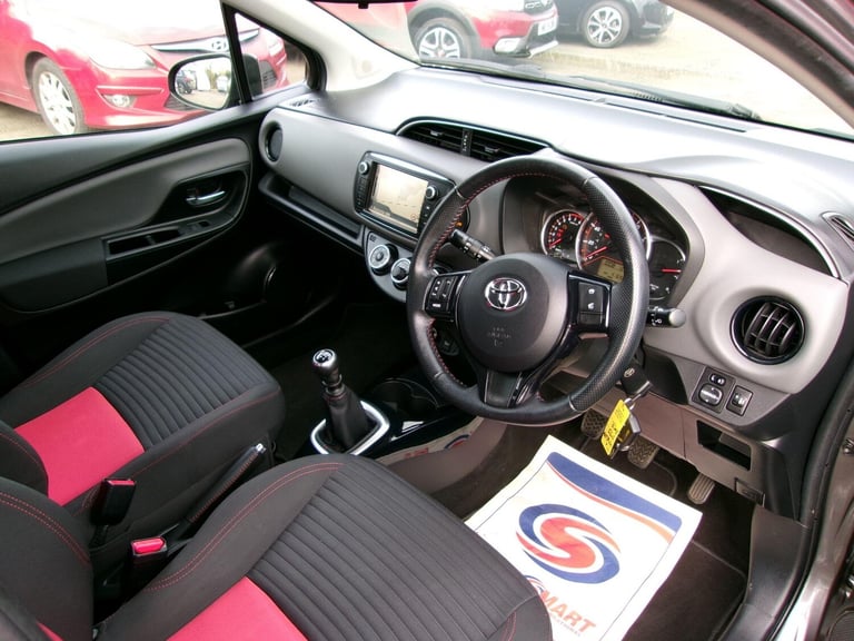 2015 Toyota Yaris 1.33 VVT-i Sport 5dr HATCHBACK PETROL Manual