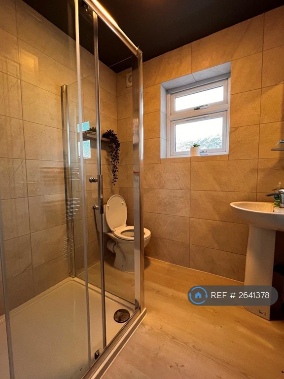 1 bedroom in Warwick Street, Leicester, LE3 (#2641378)