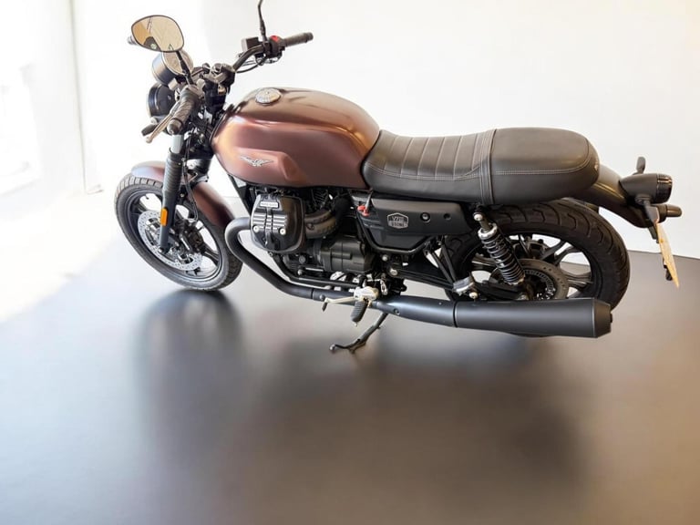 2020 Moto Guzzi V7 744 III Stone Night Pack Euro 4