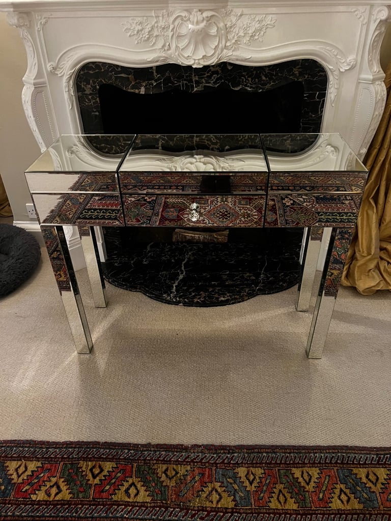 Mirrored dressing table/vanity 