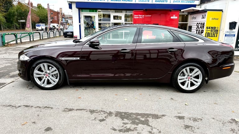 2010 Jaguar XJ 3.0d V6 Premium Luxury 4dr Auto SALOON Diesel Automatic