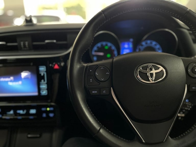 2017 Toyota Auris 1.2T Design TSS 5dr HATCHBACK PETROL Manual