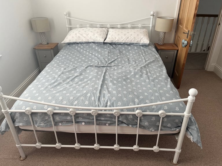 White metal king size bedframe