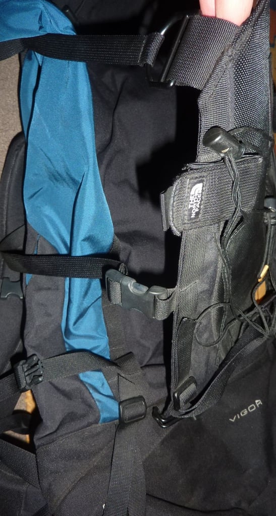 NORTH FACE Hiking Backpack Mule Bag Large Vigor BLACK BLUE Spacious Camping Excellent Back Pack!