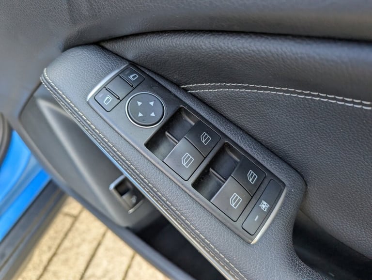 2016 Mercedes-Benz GLA 2.1 GLA200d Sport SUV 5dr Diesel 7G-DCT Euro 6 (s/s) (136 ps) ESTATE Diese...