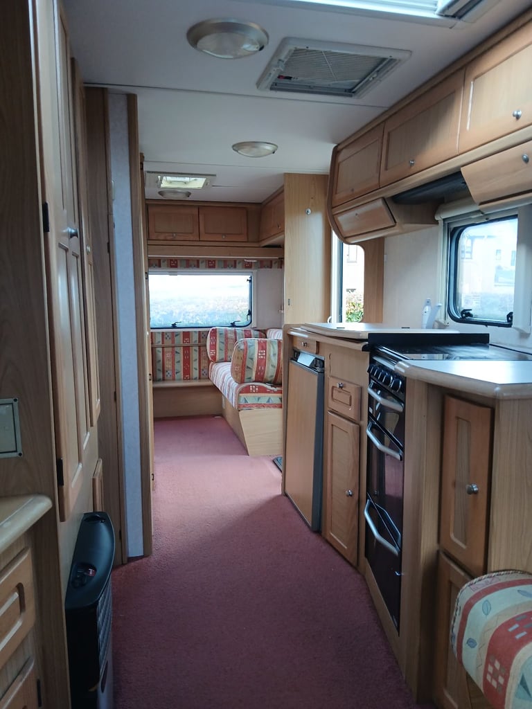 2005 bailey senator 5 beeth caravan (Can Deliver)