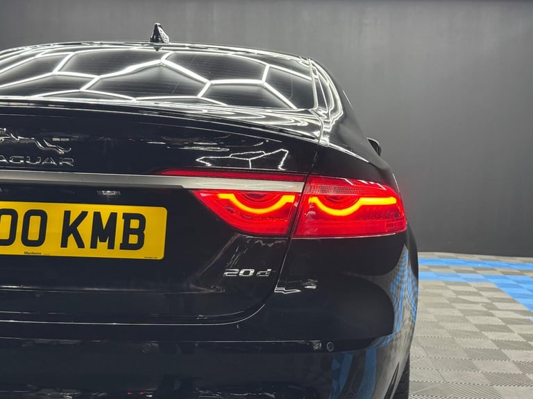 2018 Jaguar XF 2.0d R-Sport Auto Euro 6 (s/s) 4dr SALOON Diesel Automatic