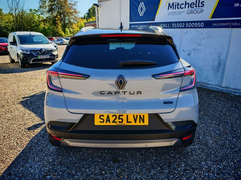 2025 Renault Captur 1.6 E-Tech Full Hybrid 145 Esprit Alpine 5dr Auto Hatchback Hybrid Automatic