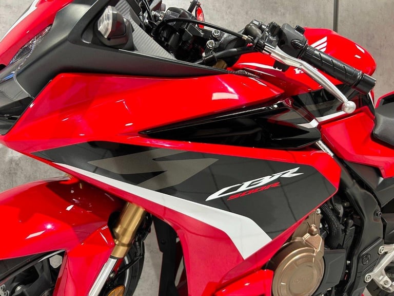 2024 Honda CBR500R - 2276 miles - 1 OWNER!