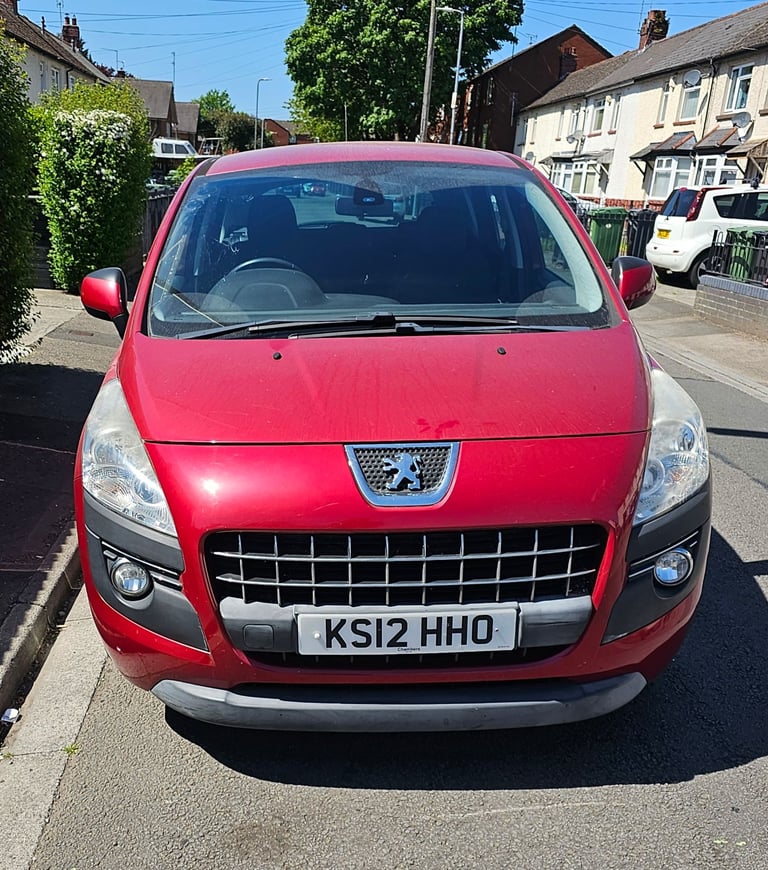 Peugeot 3008 1.6 E-HDI Active II Automatic 2012, 48000 miles, Long MOT, £35 Road Tax, 2 Keys, FSH