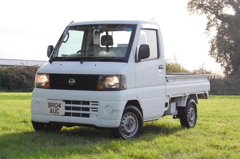 NISSAN CLIPPER 650CC 2WD 200404 Petrol Manual in White