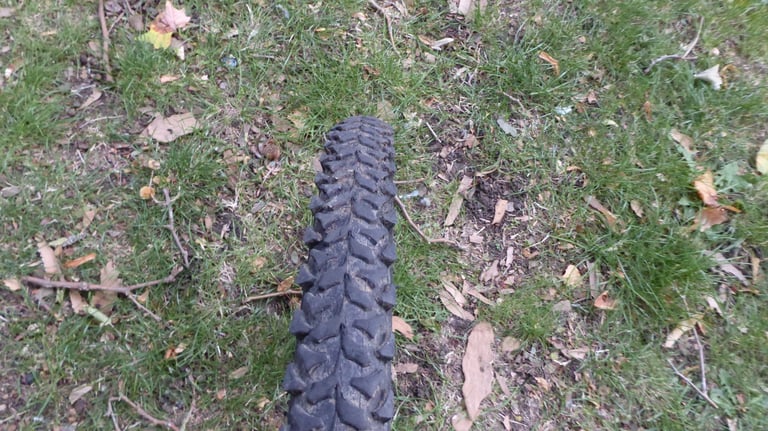 Mountain Bike - 6 speeds - Smooth riding - Not much used - In great condition