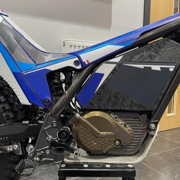 2025 EM EPURE FACTOR-E 1.8kWh **EXCELLENT CONDITION** USED TRIALS BIKE