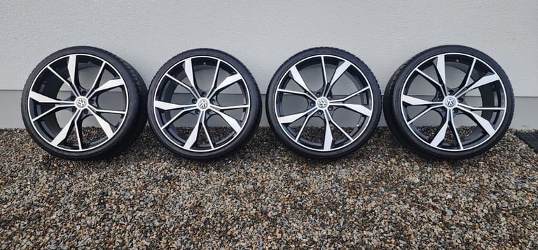 20 INCH ALLOY WHEELS WITH HANKOOK TYRES FOR VW / AUDI CAR.