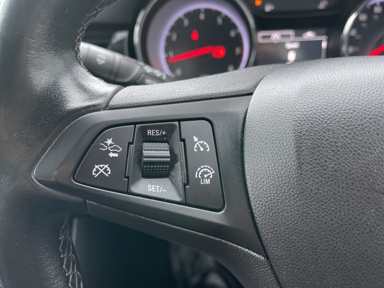 VAUXHALL ASTRA 1.4 i SRi 2017