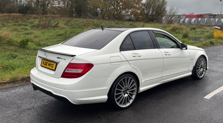Mercedes-Benz, C CLASS, Saloon, 2012, Semi-Auto, 2143 (cc), 4 doors