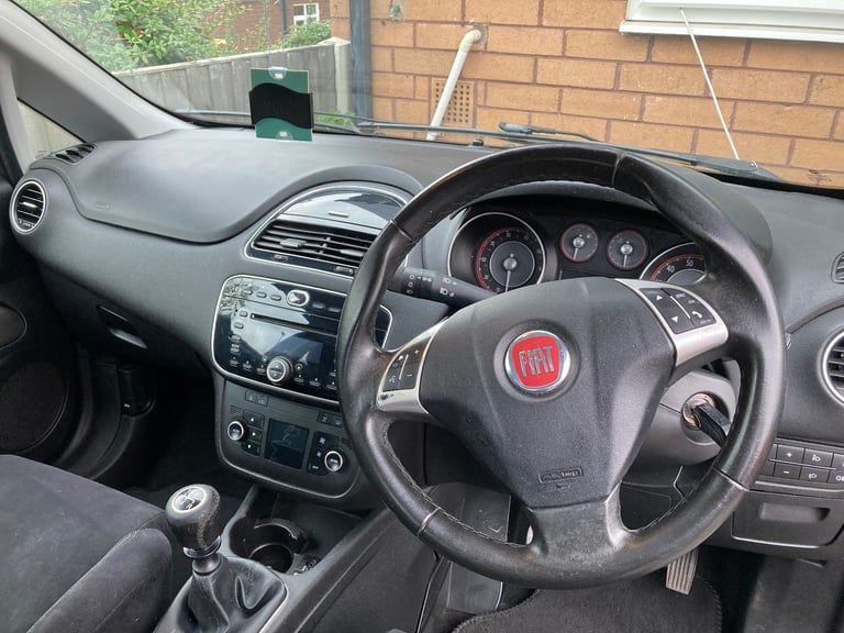 Fiat, PUNTO, Hatchback, 2013, Manual, 1242 (cc), 3 doors